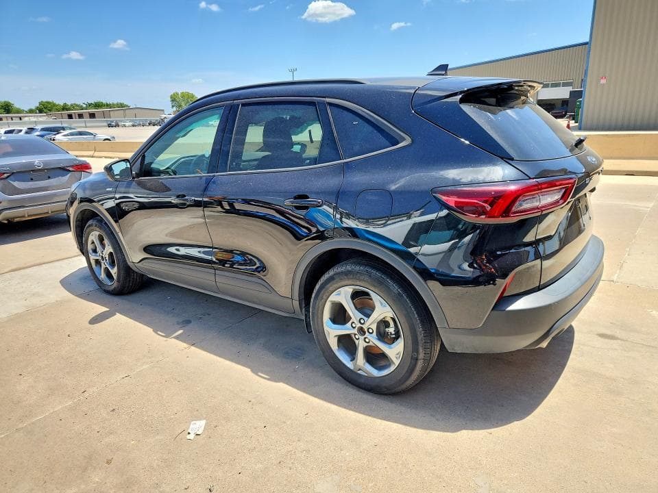 2025 FORD ESCAPE ST LINE 2