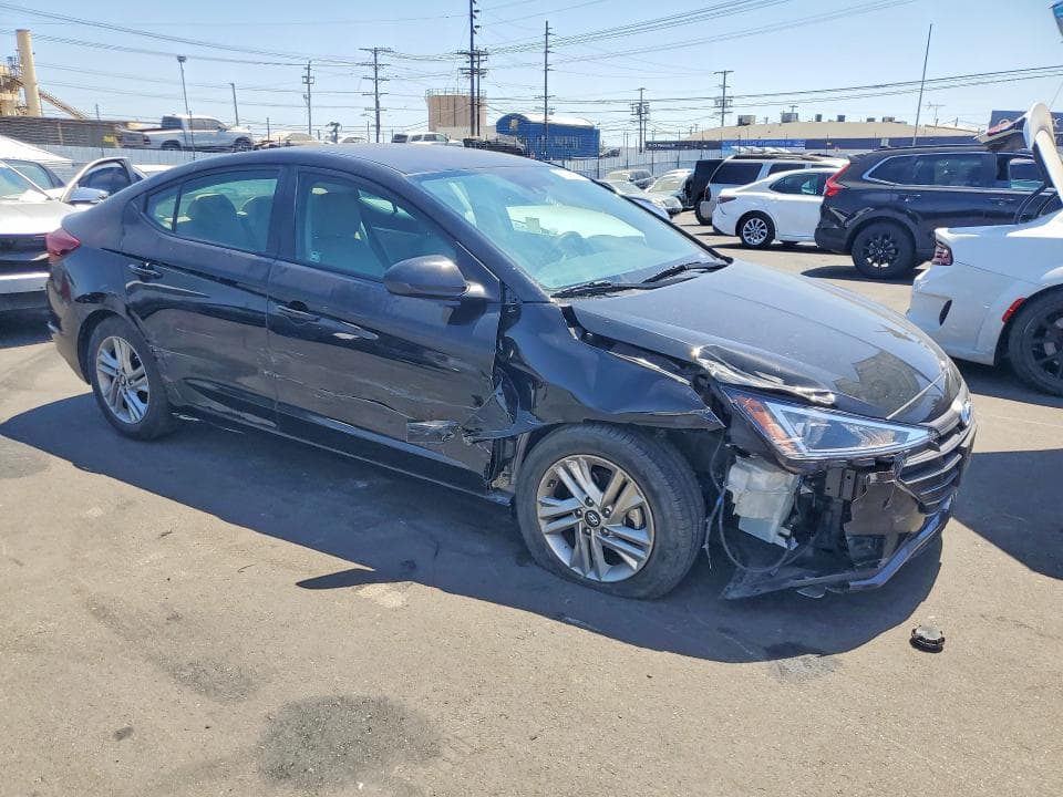 2019 HYUNDAI ELANTRA SEL 4