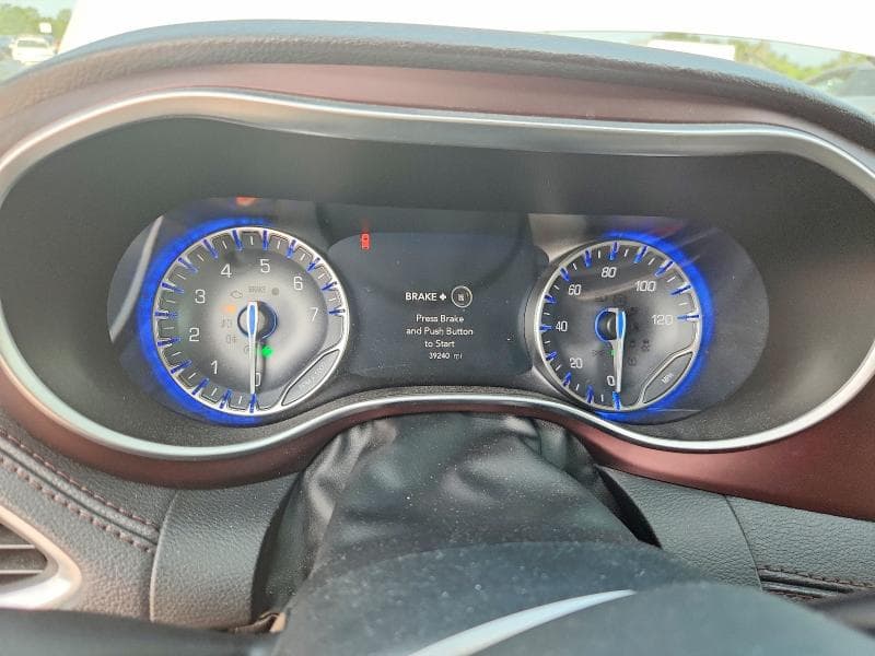 2017 CHRYSLER PACIFICA LIMITED 9