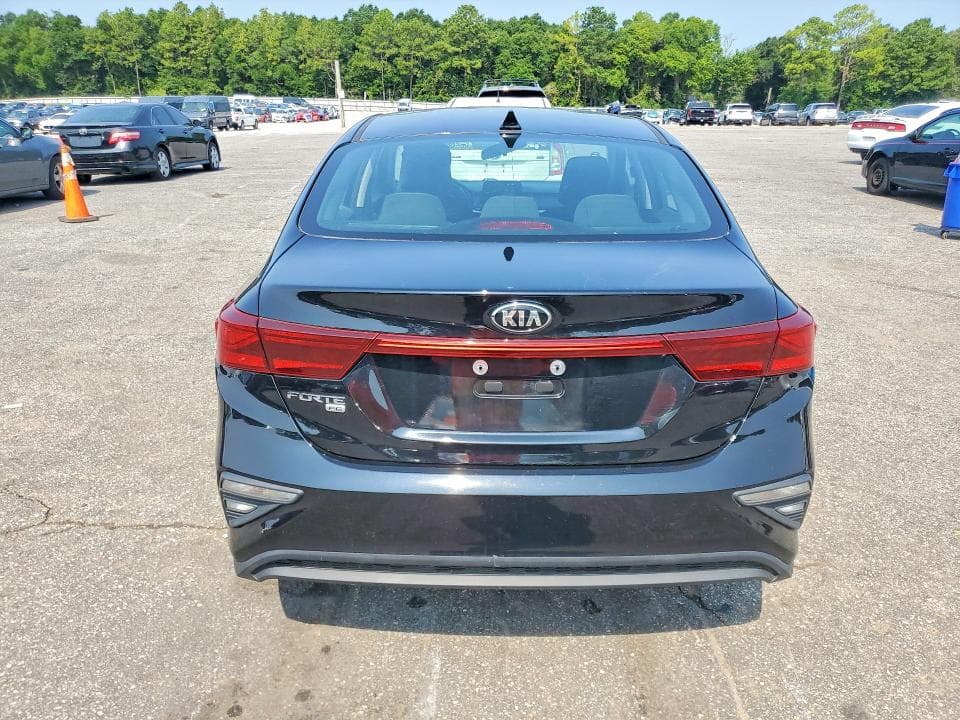 2021 KIA FORTE FE 6