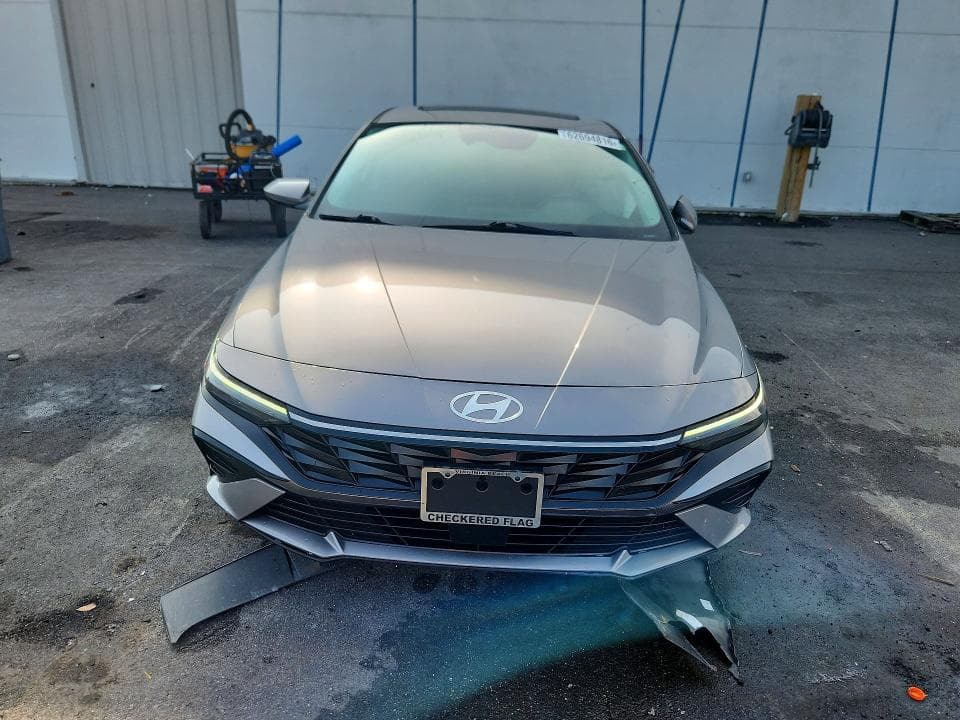 2024 HYUNDAI ELANTRA SEL 5