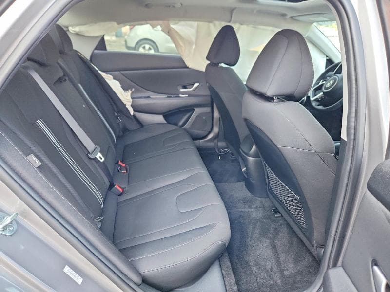 2024 HYUNDAI ELANTRA SEL 10