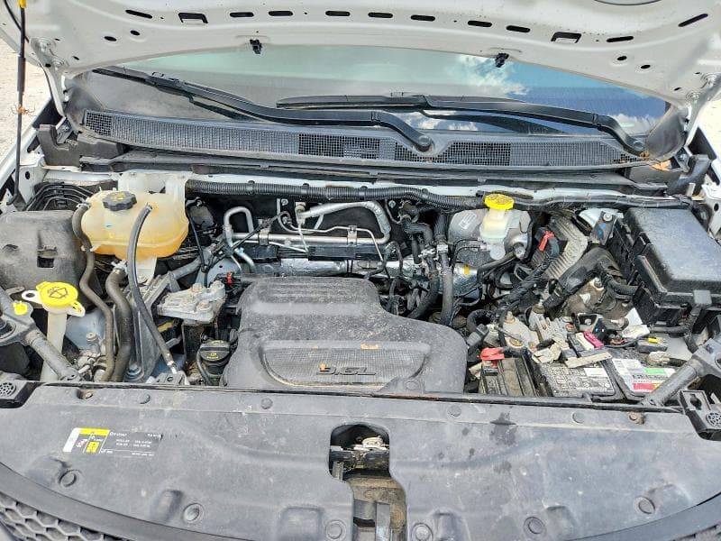 2021 CHRYSLER VOYAGER L 12