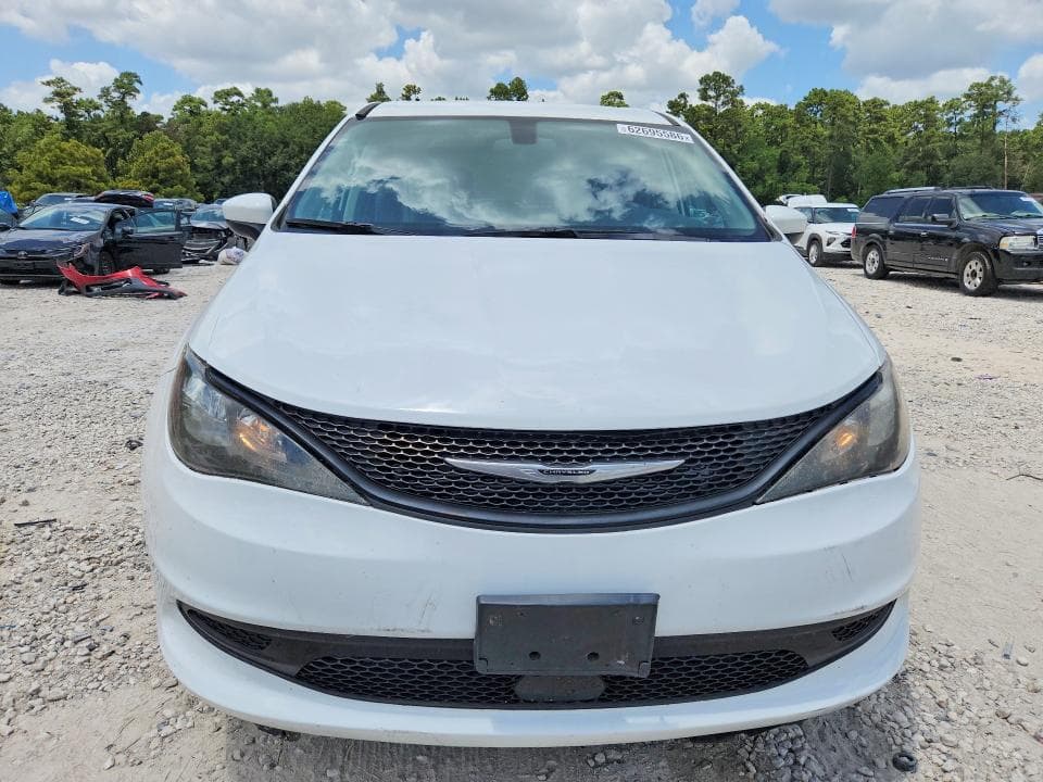 2021 CHRYSLER VOYAGER L 5