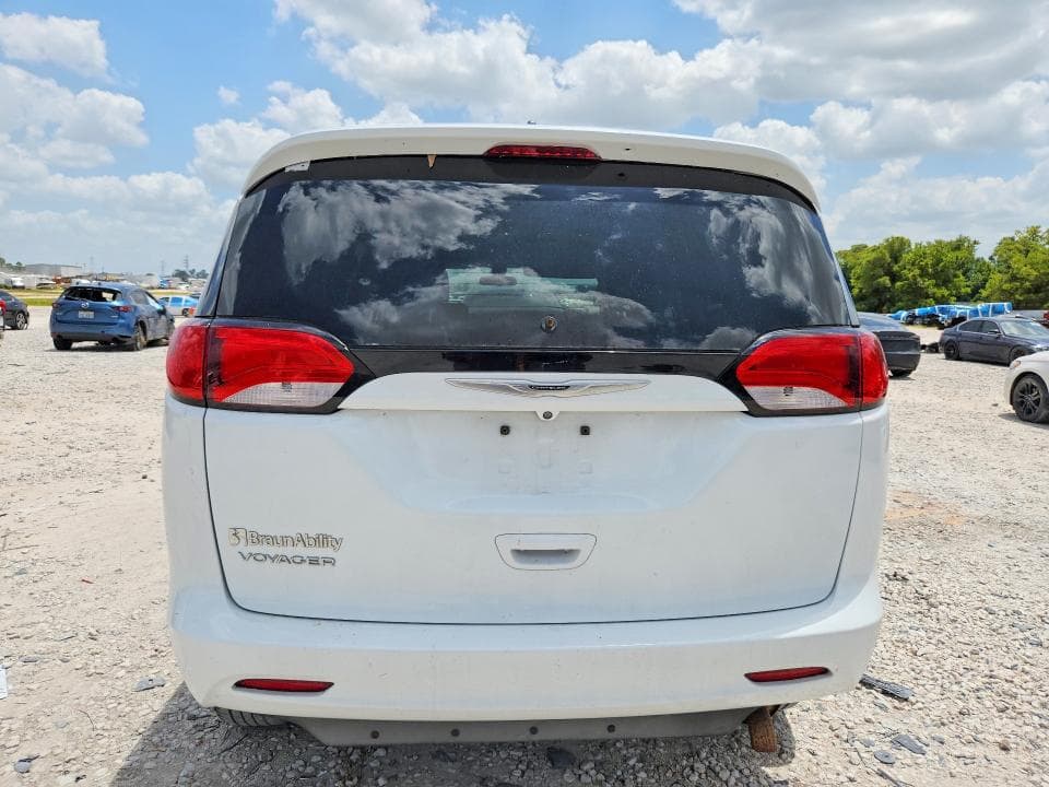 2021 CHRYSLER VOYAGER L 6