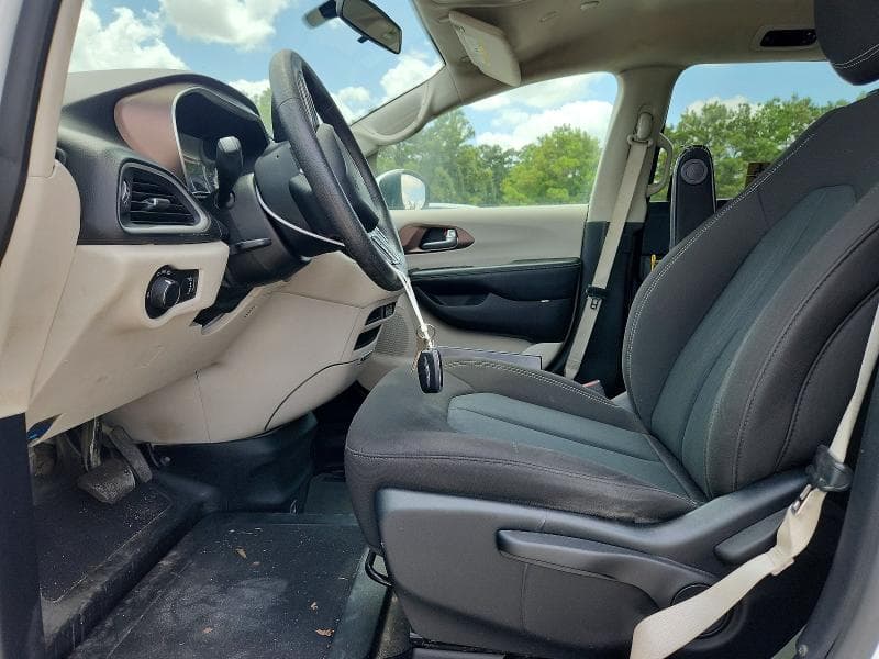 2021 CHRYSLER VOYAGER L 7