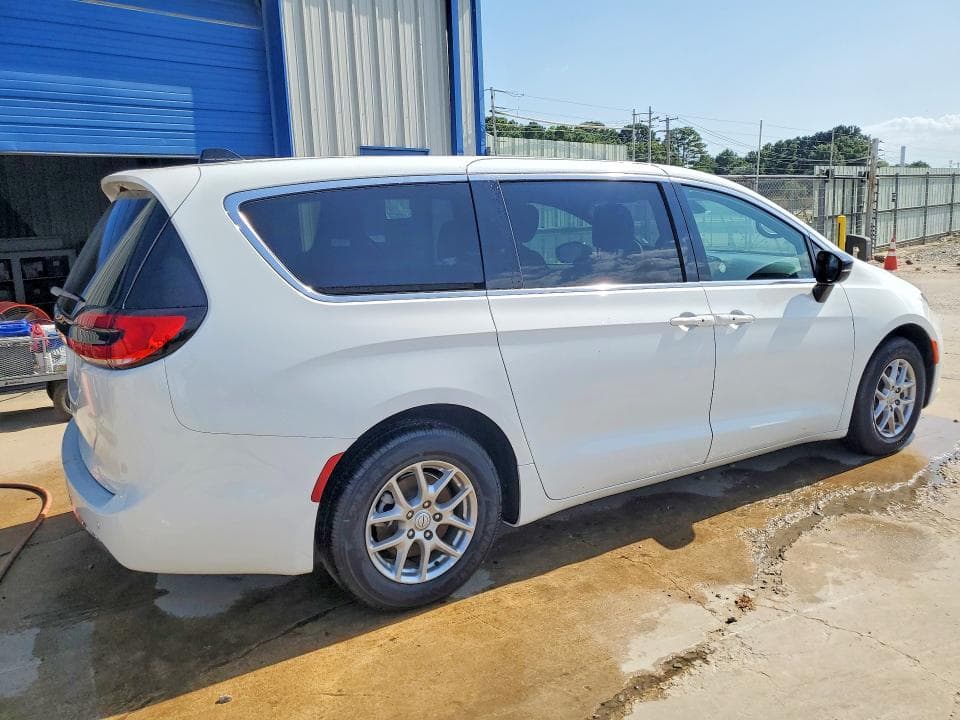 2026 CHRYSLER PACIFICA SELECT 3