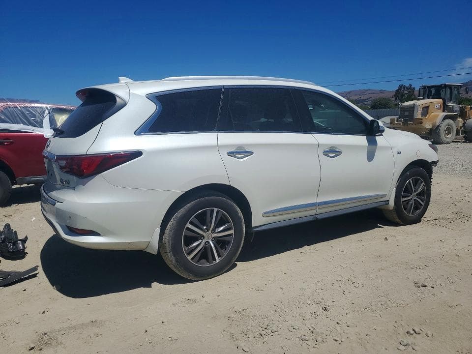 2018 INFINITI QX60 BASE 3