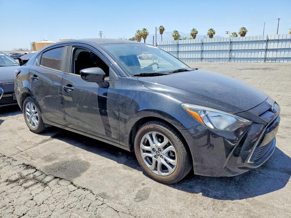 2017 TOYOTA YARIS IA BASE 4