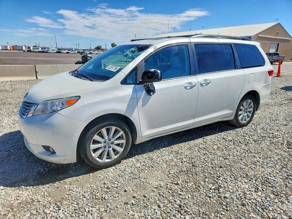 2017 TOYOTA SIENNA XLE 7-PASSENGER - 1
