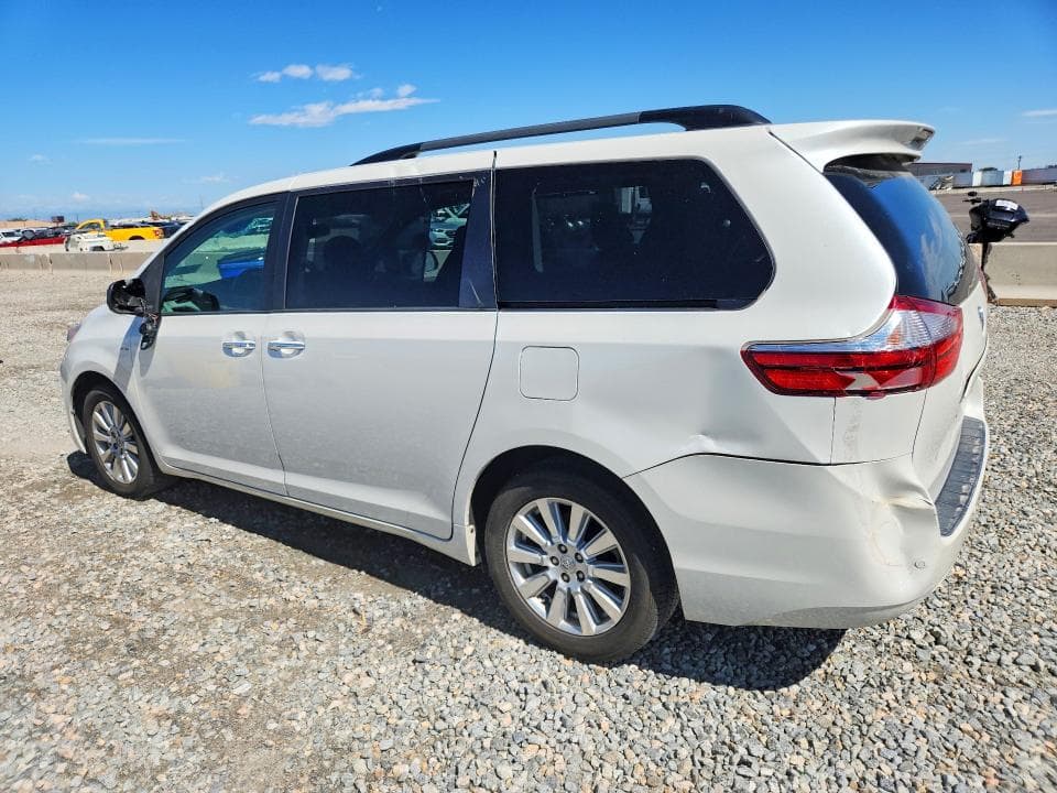 2017 TOYOTA SIENNA XLE 7-PASSENGER 2
