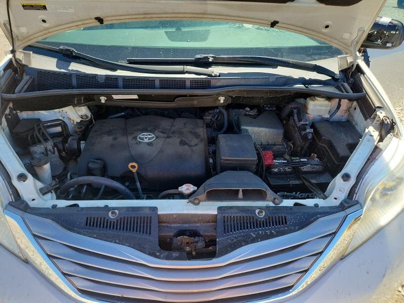 2017 TOYOTA SIENNA XLE 7-PASSENGER 12