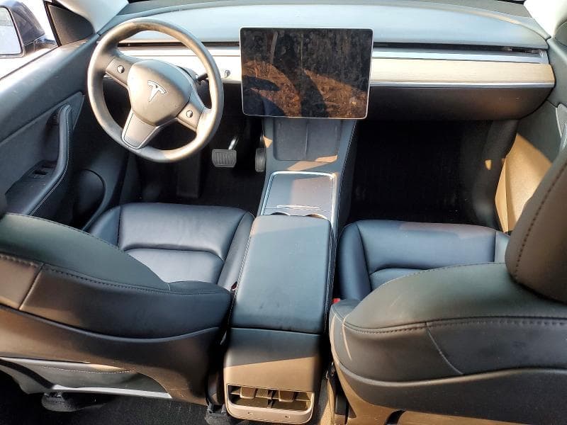 2022 TESLA MODEL Y 8