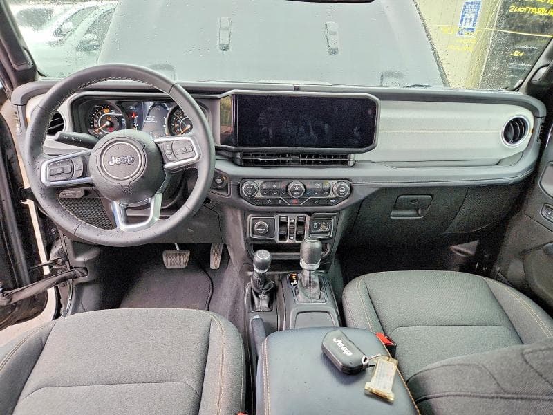 2025 JEEP WRANGLER SAHARA 8