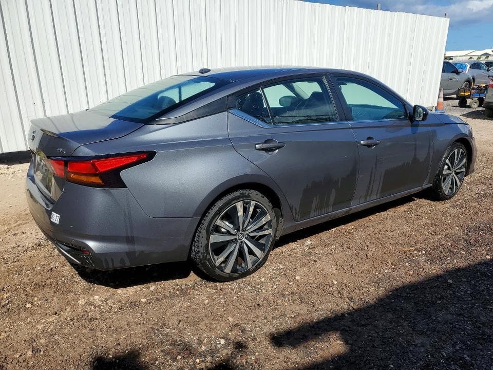 2021 NISSAN ALTIMA SR 3