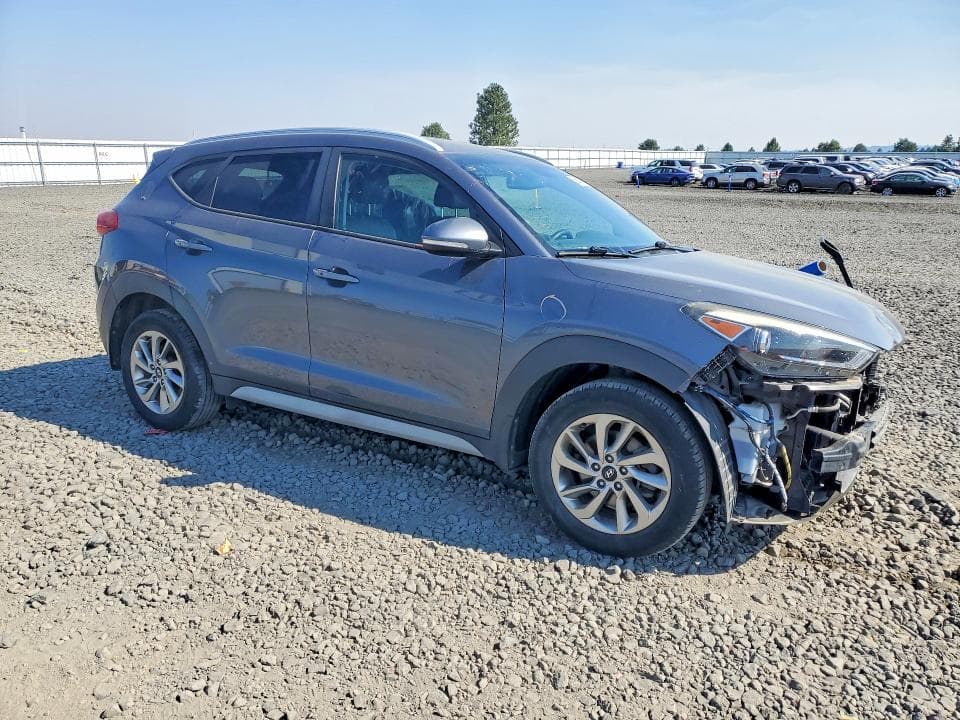 2017 HYUNDAI TUCSON SE PLUS 4
