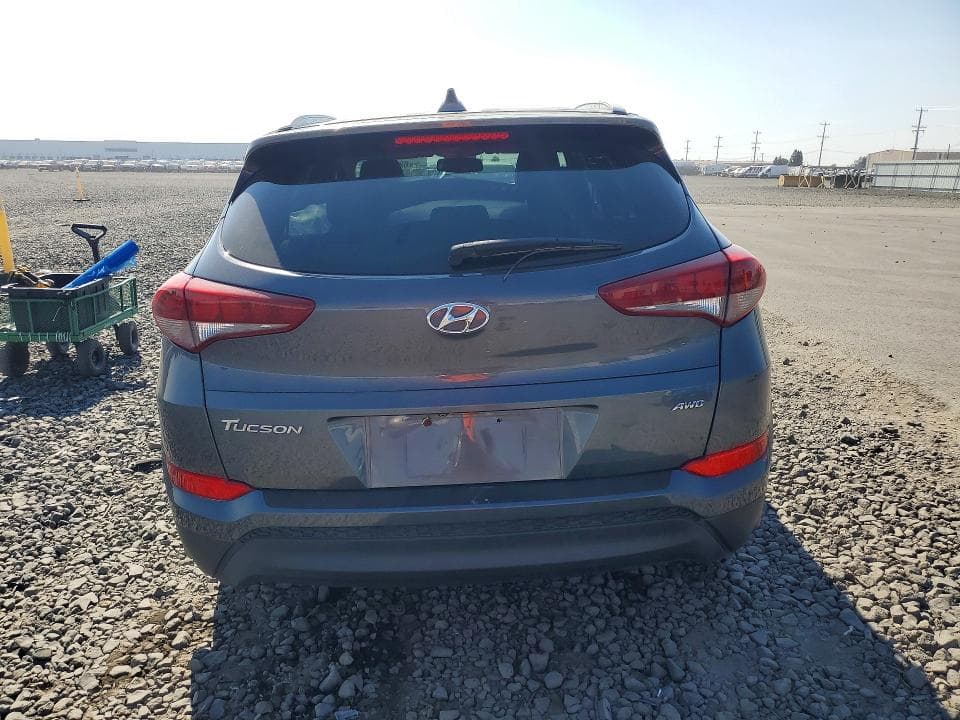 2017 HYUNDAI TUCSON SE PLUS 6