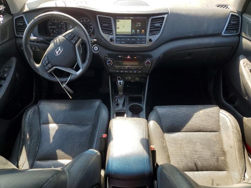 2017 HYUNDAI TUCSON SE PLUS 8