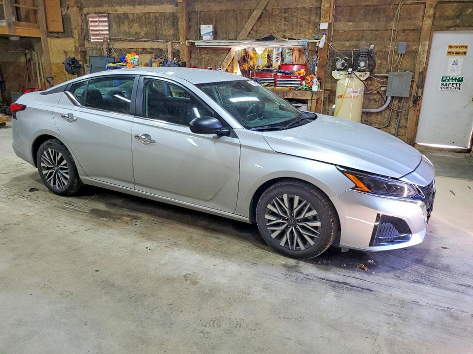 2025 NISSAN ALTIMA SV 4