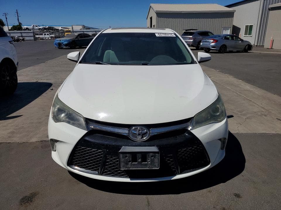 2017 TOYOTA CAMRY SE 5