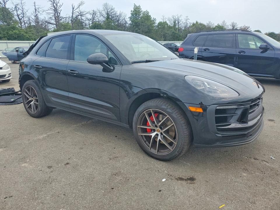 2023 PORSCHE MACAN S 4