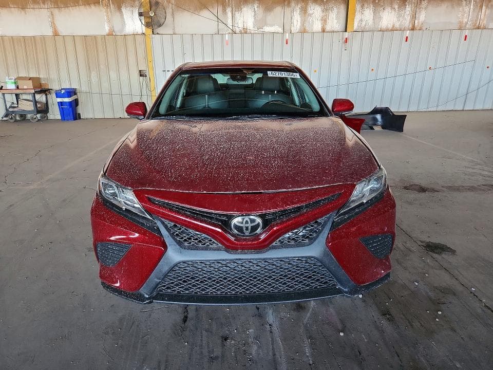2018 TOYOTA CAMRY SE 5