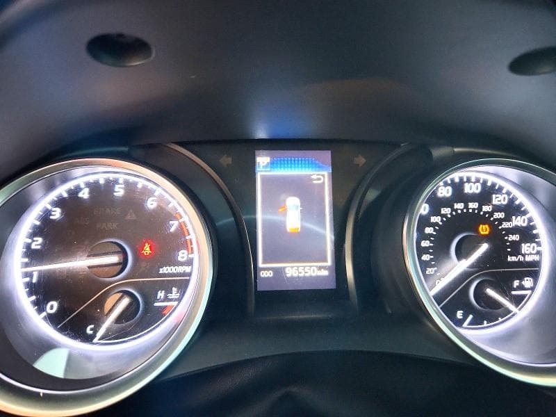 2018 TOYOTA CAMRY SE 9