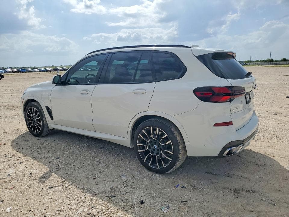 2025 BMW X5 XDRIVE50E 2