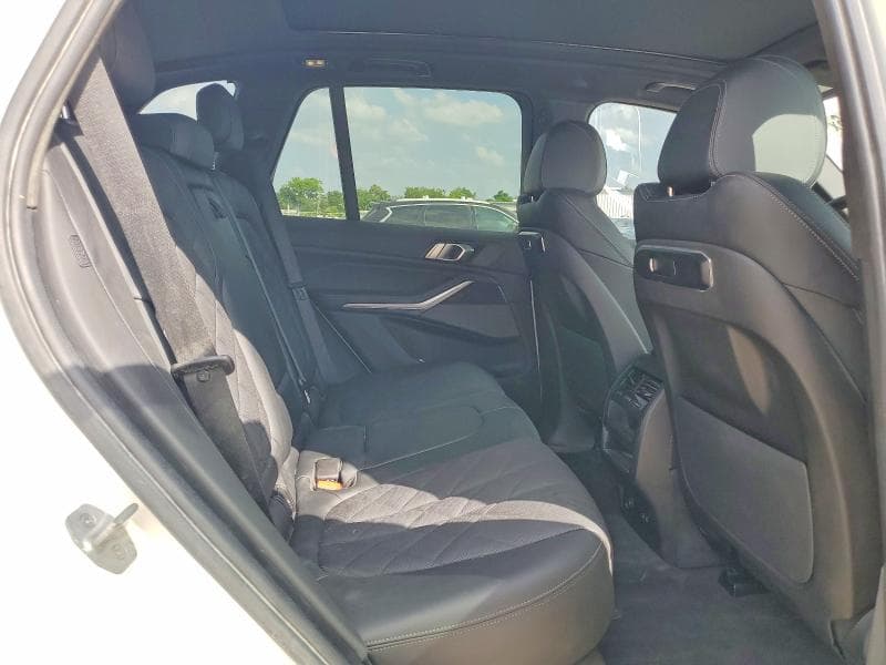 2025 BMW X5 XDRIVE50E 11