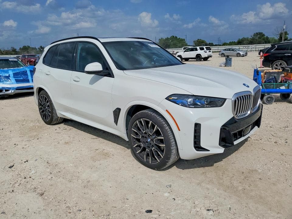 2025 BMW X5 XDRIVE50E 4