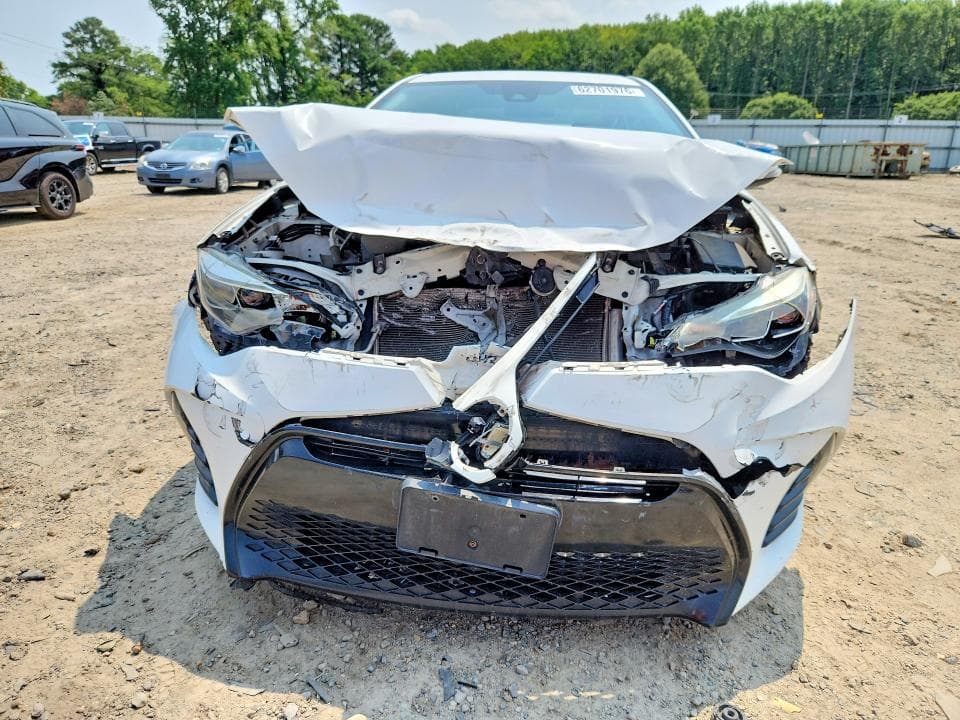 2017 TOYOTA COROLLA SE 5