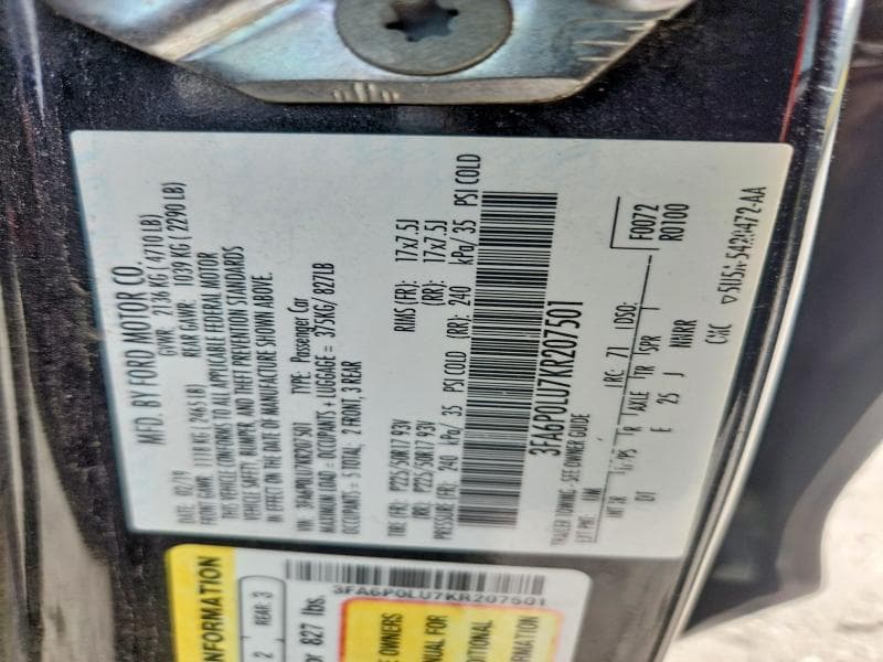 2019 FORD FUSION SE 13