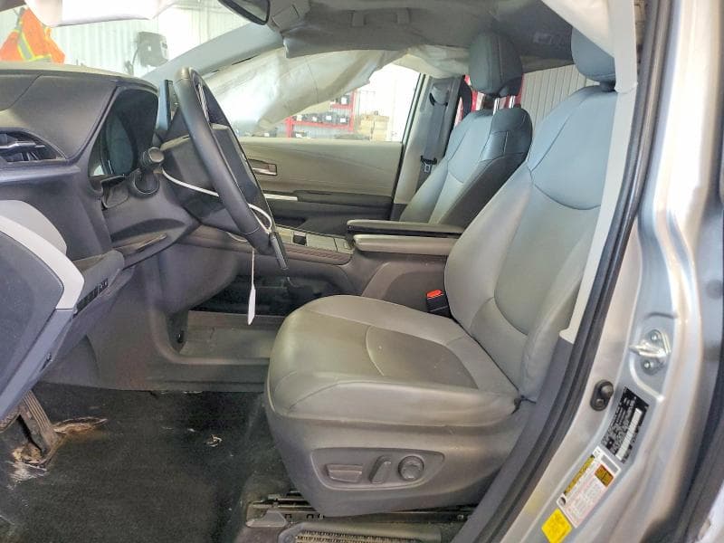 2021 TOYOTA SIENNA XLE 7