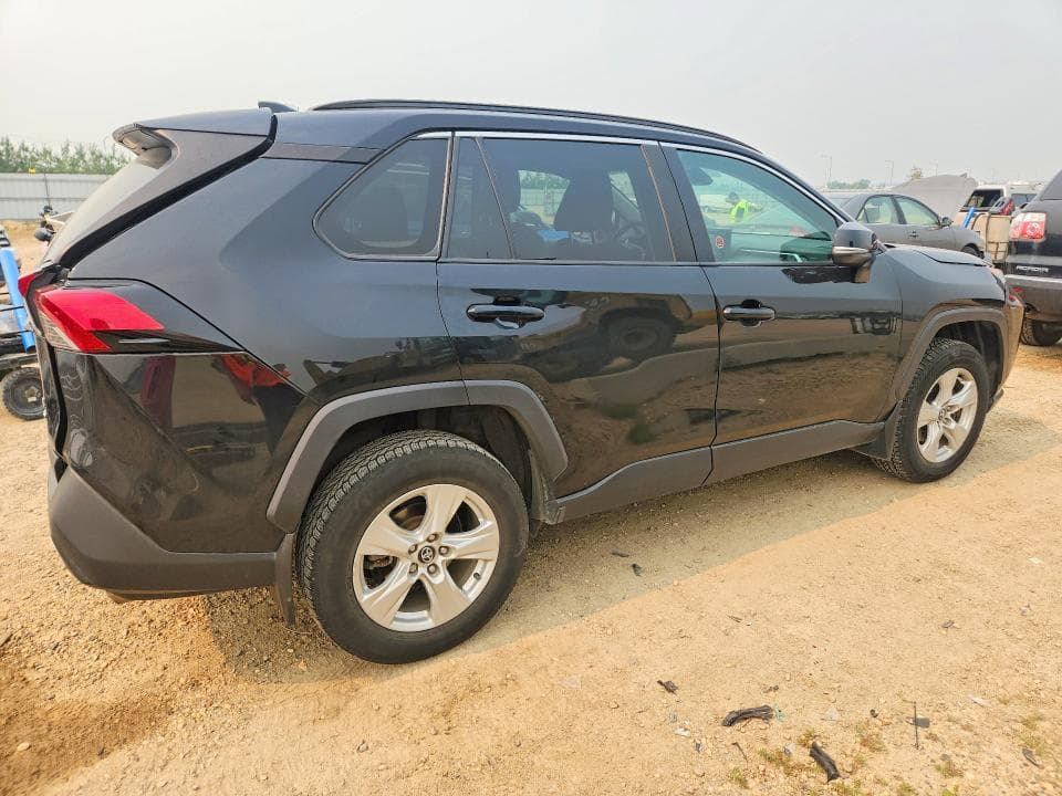2019 TOYOTA RAV4 LE 3
