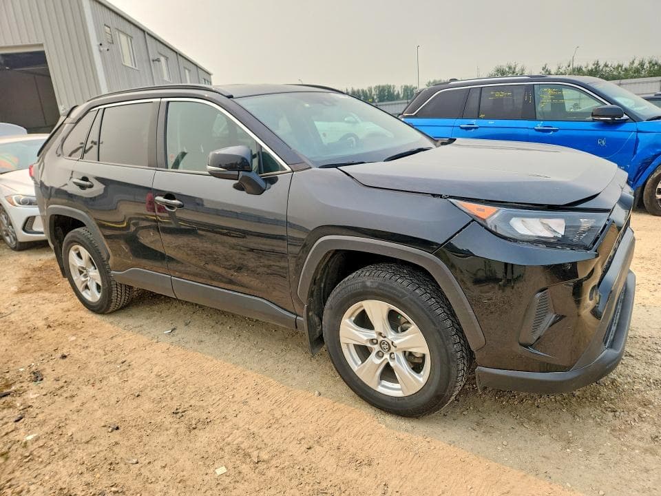 2019 TOYOTA RAV4 LE 4