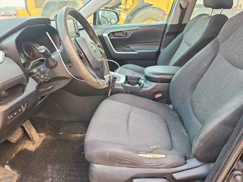 2019 TOYOTA RAV4 LE 7