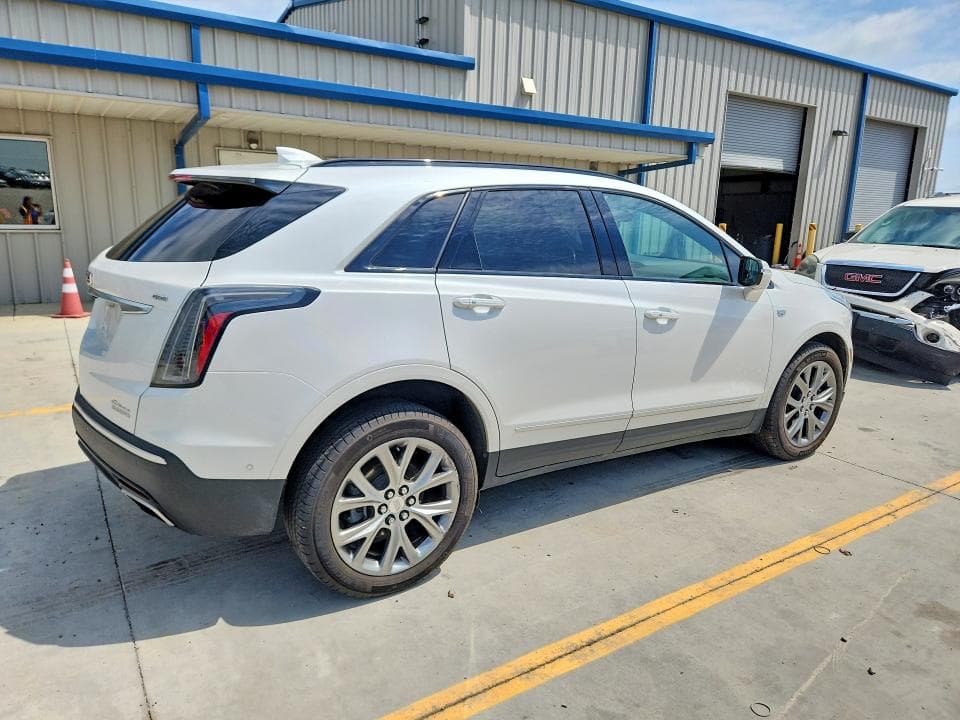 2021 CADILLAC XT5 SPORT 3