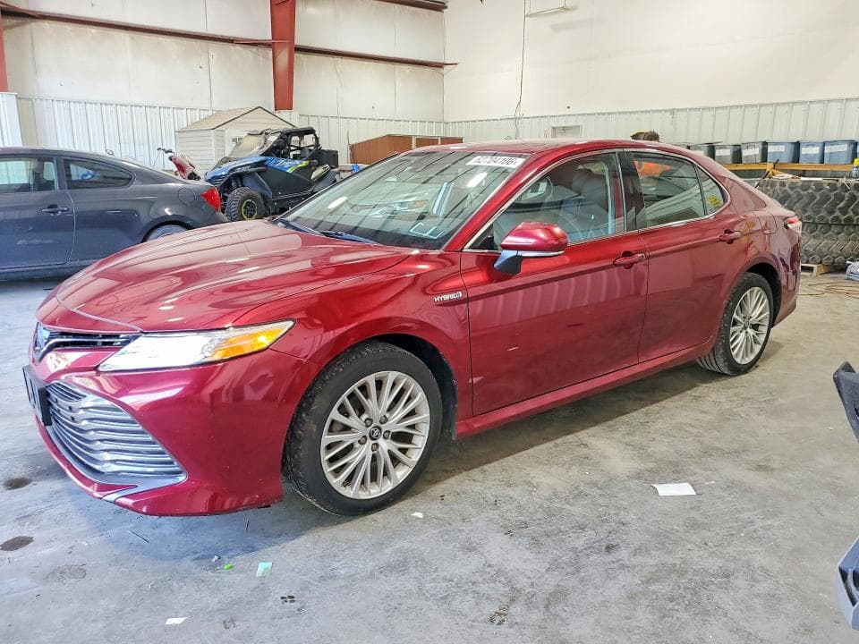 2019 TOYOTA CAMRY HYBRID XLE - 1