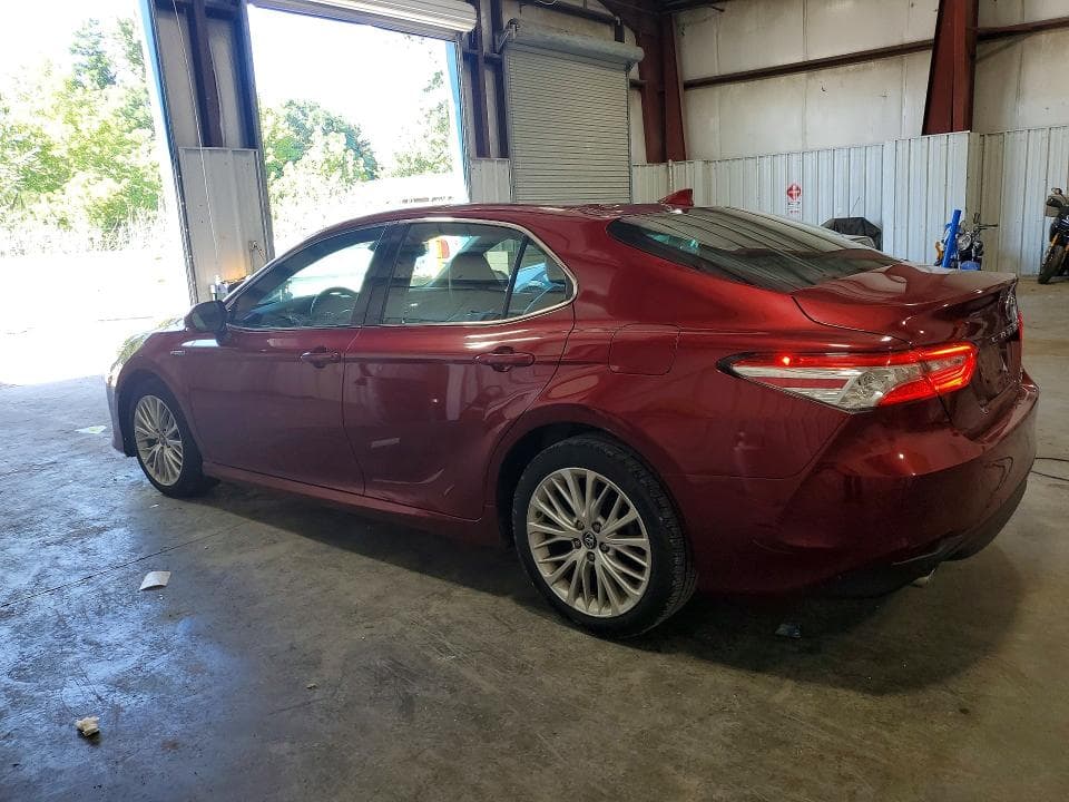 2019 TOYOTA CAMRY HYBRID XLE 2