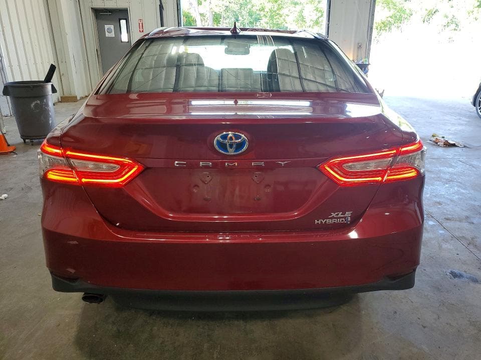 2019 TOYOTA CAMRY HYBRID XLE 6