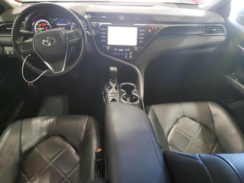 2019 TOYOTA CAMRY HYBRID XLE 8