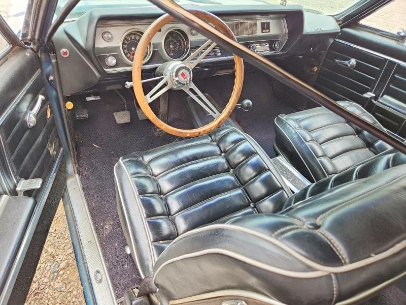 1967 OLDSMOBILE CUTLASS 8