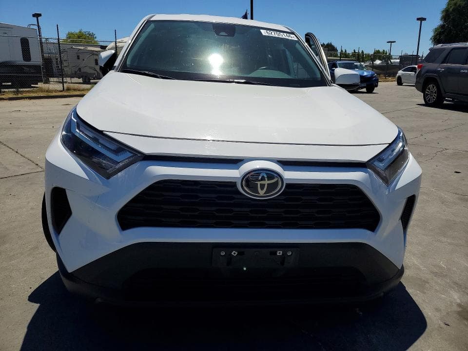 2025 TOYOTA RAV4 LE 5
