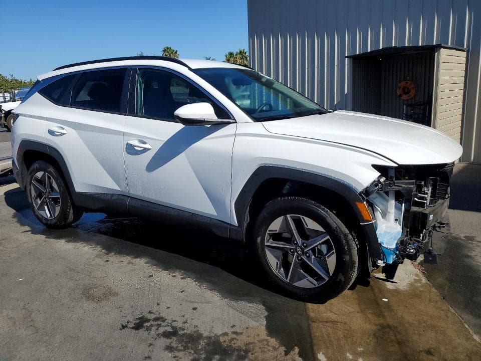 2026 HYUNDAI TUCSON SEL 4