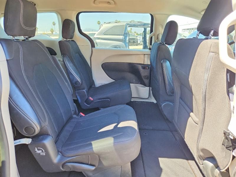 2023 CHRYSLER VOYAGER LX 11