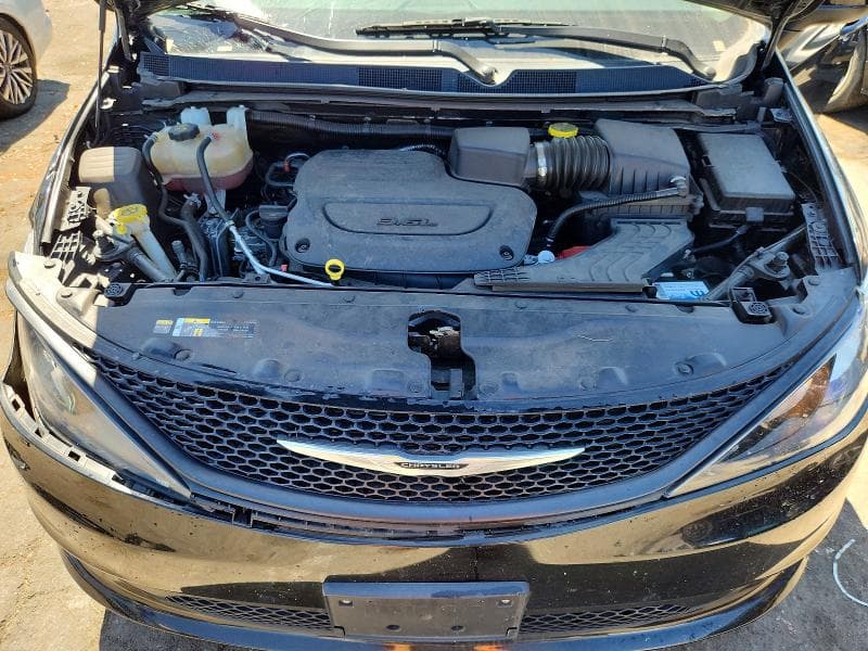 2023 CHRYSLER VOYAGER LX 12
