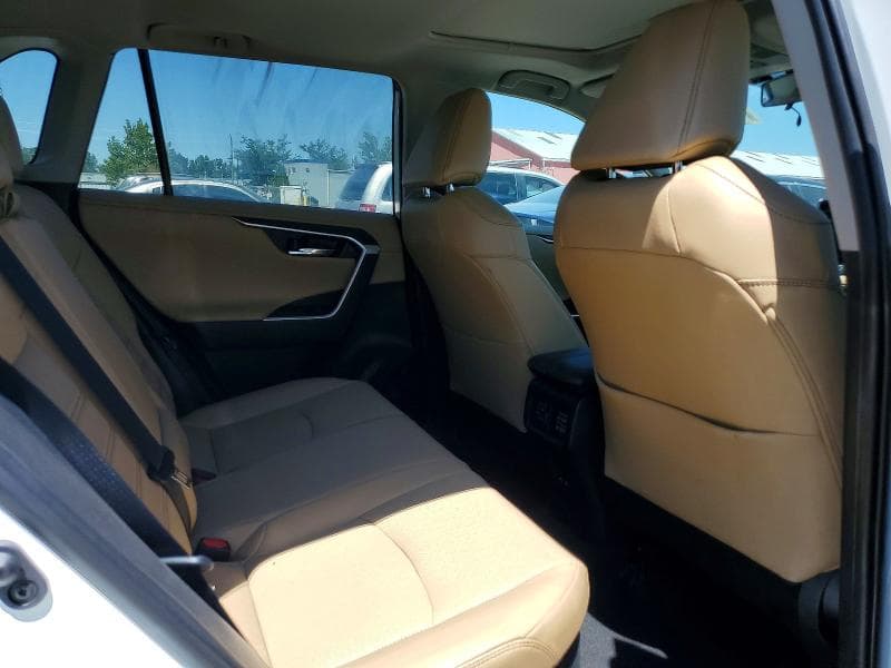 2020 TOYOTA RAV4 LIMITED 11