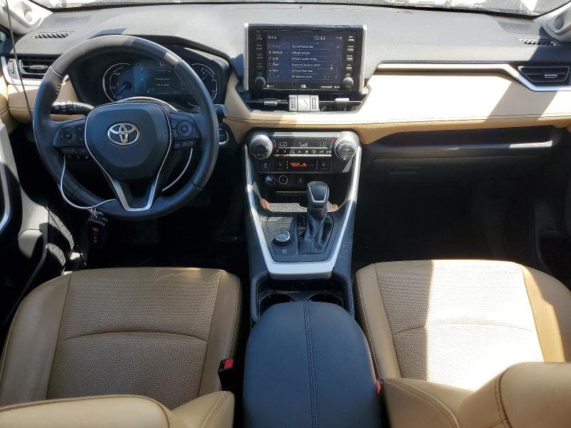 2020 TOYOTA RAV4 LIMITED 8