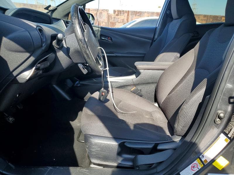 2017 TOYOTA PRIUS TWO 7