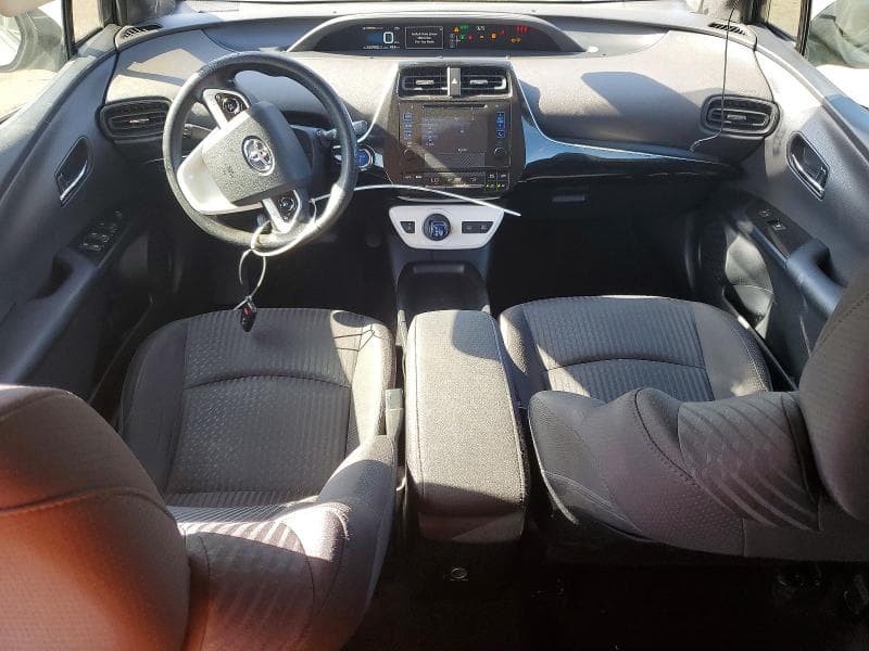 2017 TOYOTA PRIUS TWO 8